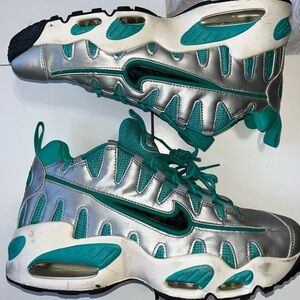 Nike Air Max Nomo metallic silver and green used condition size 10.5